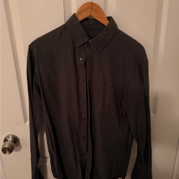 Club Monaco Other - Club Monaco Dark Green Casual Button-Down Shirt